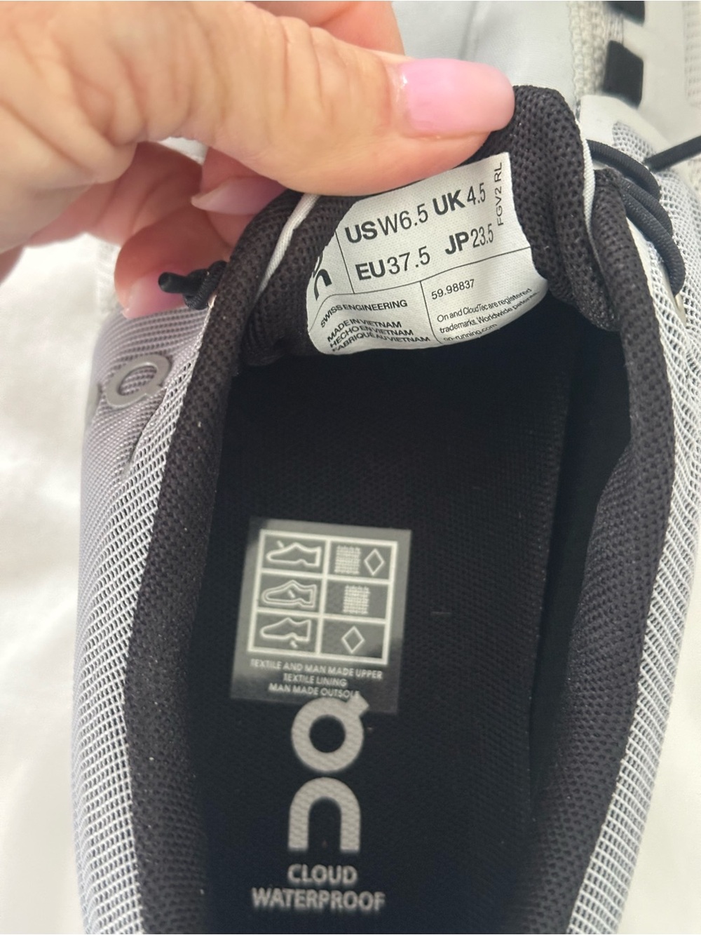 Cloud 5 Waterproof Sneakers in Glacier/White - Picture 9 of 9